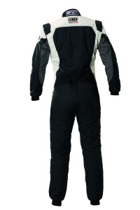 IA0-1874-A01_FirstEvo_black_white_rear